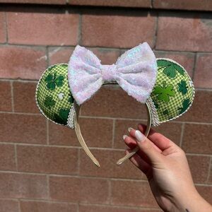 Green Shamrock Minnie Ears Headband